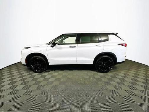 2023 Mitsubishi Outlander SE Black Edition S-AWC