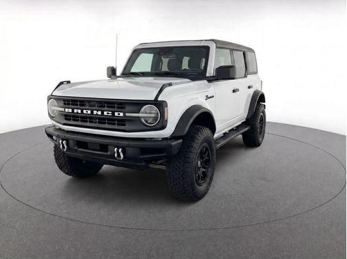 Oxford White 2022 Ford Bronco Black Diamond