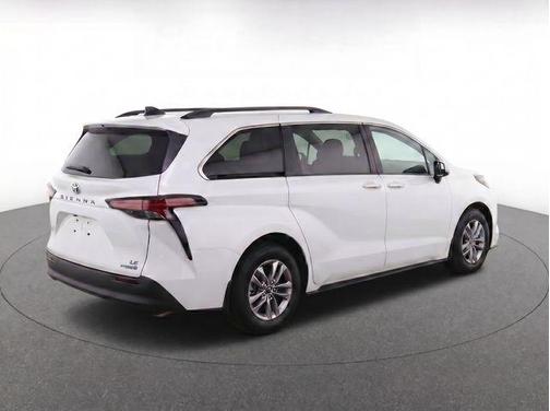 Ice 2024 Toyota Sienna LE