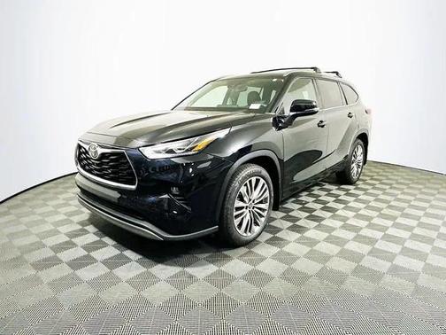 2022 Toyota Highlander Platinum