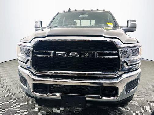 2024 RAM 2500 Tradesman Crew Cab 4x4 6'4' Box