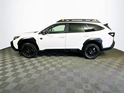 Crystal White Pearl 2024 Subaru Outback Wilderness