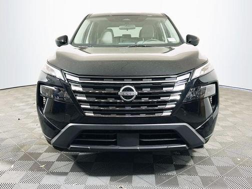 Super Black 2025 Nissan Rogue SV