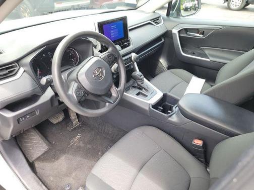 Ice Cap 2025 Toyota RAV4 XLE