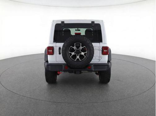 Bright White Clearcoat 2024 Jeep Wrangler Rubicon