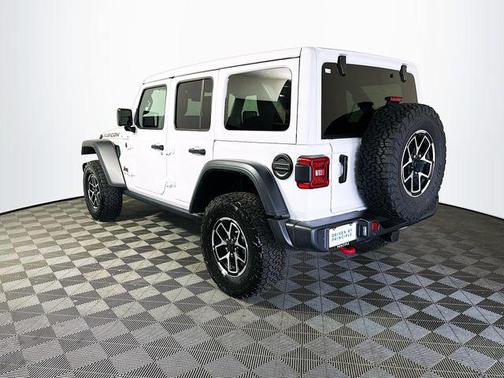 Bright White Clearcoat 2024 Jeep Wrangler Rubicon