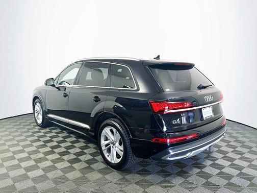 2021 Audi Q7 55 Prestige