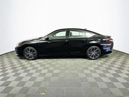2024 Lexus ES 300h Base