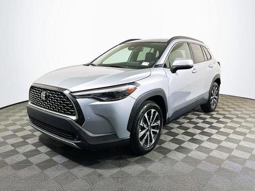 2024 Toyota Corolla Cross XLE