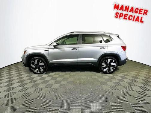 2024 Volkswagen Taos 1.5T SEL