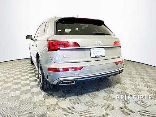 2023 Audi Q5 45 S line quattro Premium