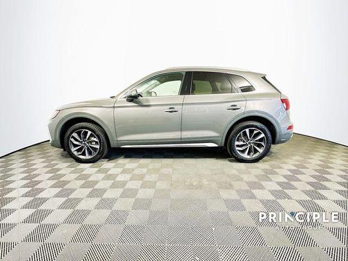 2023 Audi Q5 45 S line quattro Premium