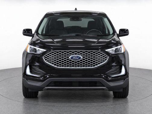 Black Metallic 2024 Ford Edge SEL