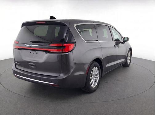 Granite Crystal Metallic Clearcoat 2023 Chrysler Pacifica Touring L