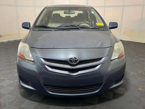 Photo 2 of 15 of 2007 Toyota Yaris Base