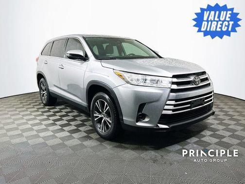 2019 Toyota Highlander LE I4