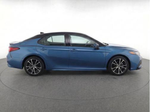 Ocean Gem/Midnight Black Metallic 2025 Toyota Camry XSE