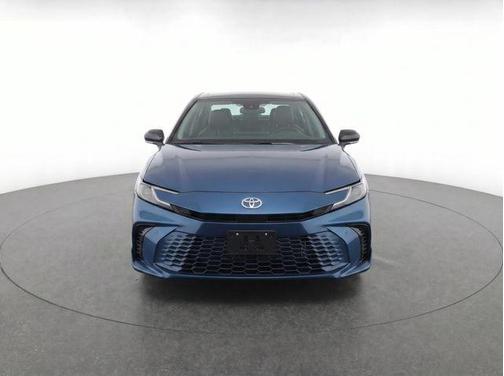 Ocean Gem/Midnight Black Metallic 2025 Toyota Camry XSE