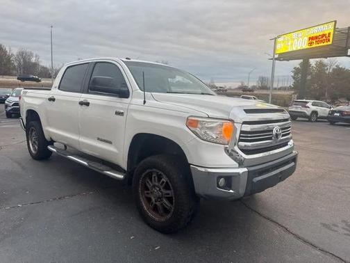 2017 Toyota Tundra SR5