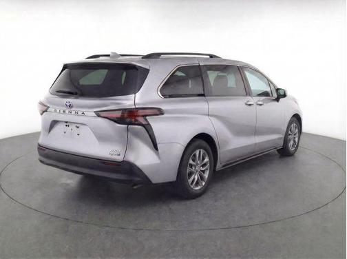 Celestial Silver Metallic 2024 Toyota Sienna XLE