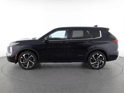 Black Diamond 2024 Mitsubishi Outlander SE
