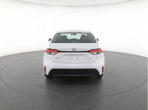 Ice 2026 Toyota Corolla LE