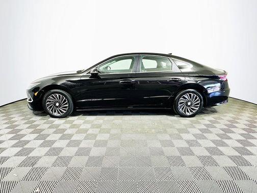 2023 Hyundai SONATA Hybrid Limited