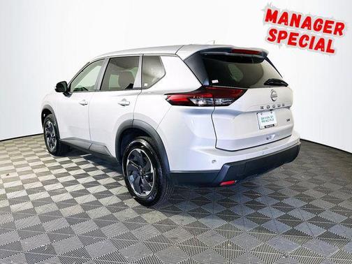 Brilliant Silver Metallic 2024 Nissan Rogue SV
