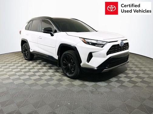 Ice Cap 2024 Toyota RAV4 Hybrid SE