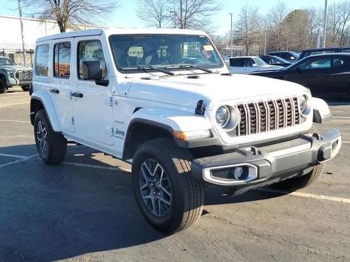 2024 Jeep Wrangler 4-Door Sahara 4x4