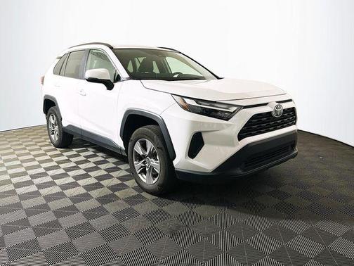 Ice Cap 2024 Toyota RAV4 XLE