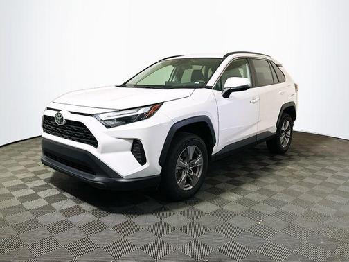 Ice Cap 2024 Toyota RAV4 XLE