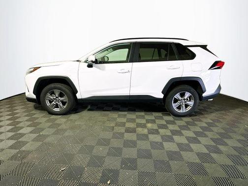 Ice Cap 2024 Toyota RAV4 XLE