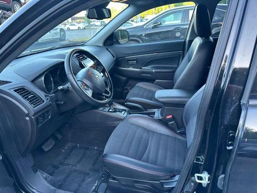 Labrador Black Pearl 2024 Mitsubishi Outlander Sport SE