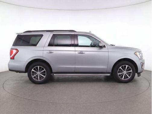 Iconic Silver Metallic 2021 Ford Expedition XLT