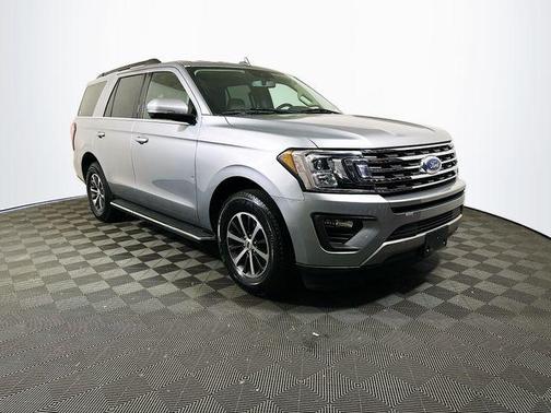Iconic Silver Metallic 2021 Ford Expedition XLT