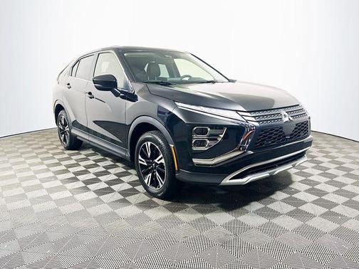 Labrador Black Pearl 2024 Mitsubishi Eclipse Cross SE
