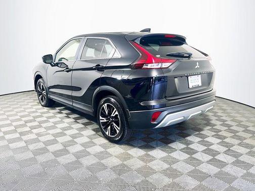 Labrador Black Pearl 2024 Mitsubishi Eclipse Cross SE