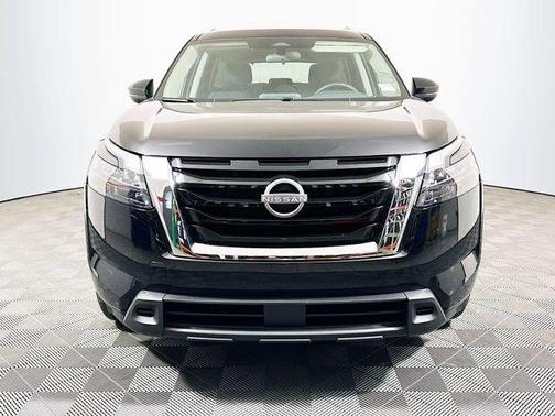 2025 Nissan Pathfinder SV FWD