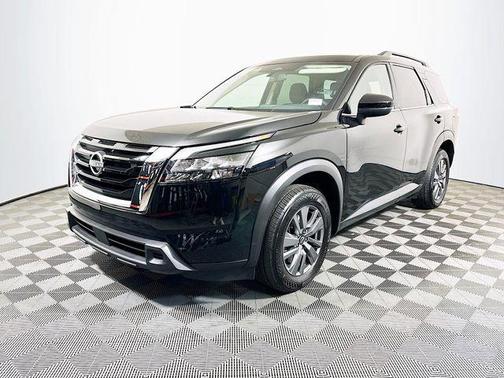 2025 Nissan Pathfinder SV FWD