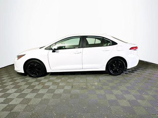 Super White 2020 Toyota Corolla LE