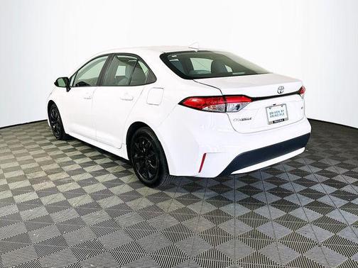 Super White 2020 Toyota Corolla LE