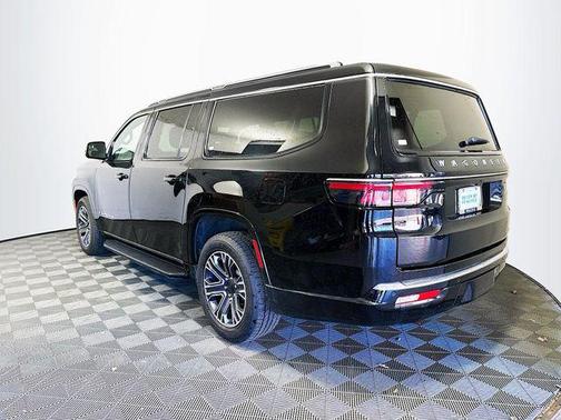 Diamond Black Crystal Pearlcoat 2024 Jeep Wagoneer L Series II 4x2