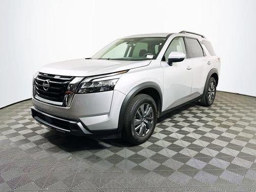 2024 Nissan Pathfinder SV FWD