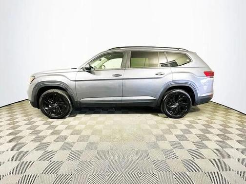 2022 Volkswagen Atlas 3.6L SE w/Technology