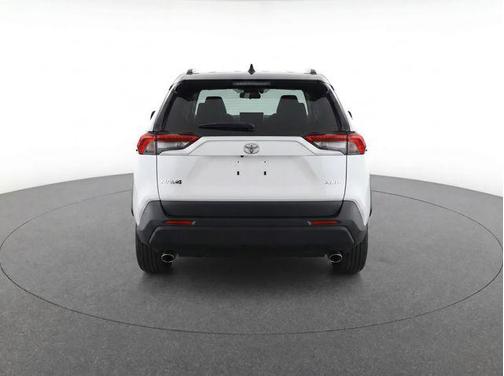 Pearl 2025 Toyota RAV4 XLE Premium