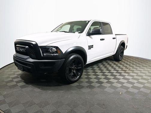 Bright White Clearcoat 2024 RAM 1500 Classic Warlock Crew Cab 4x2 5'7' Box