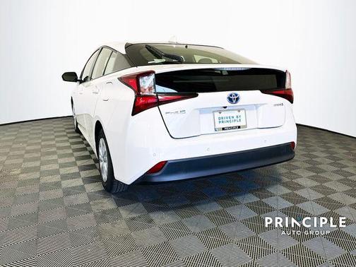 2019 Toyota Prius LE