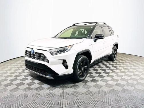 2019 Toyota RAV4 Hybrid SE