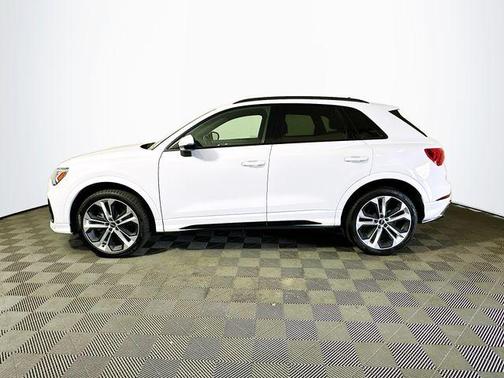 2022 Audi Q3 45 S line Premium Plus